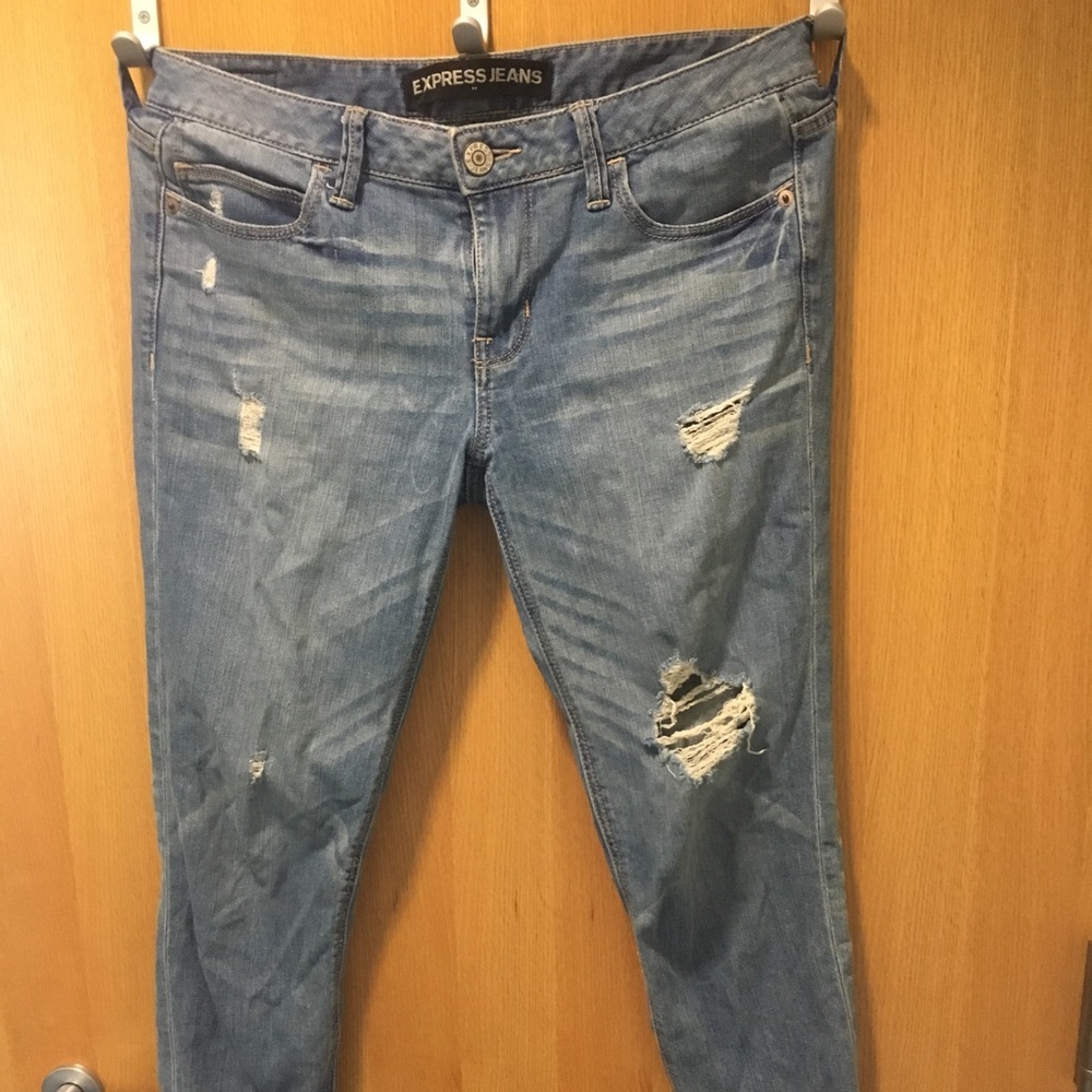 Express Distressed Jeans